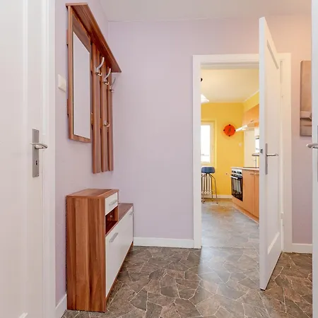 Apartment Kajuete Nr 1 *
